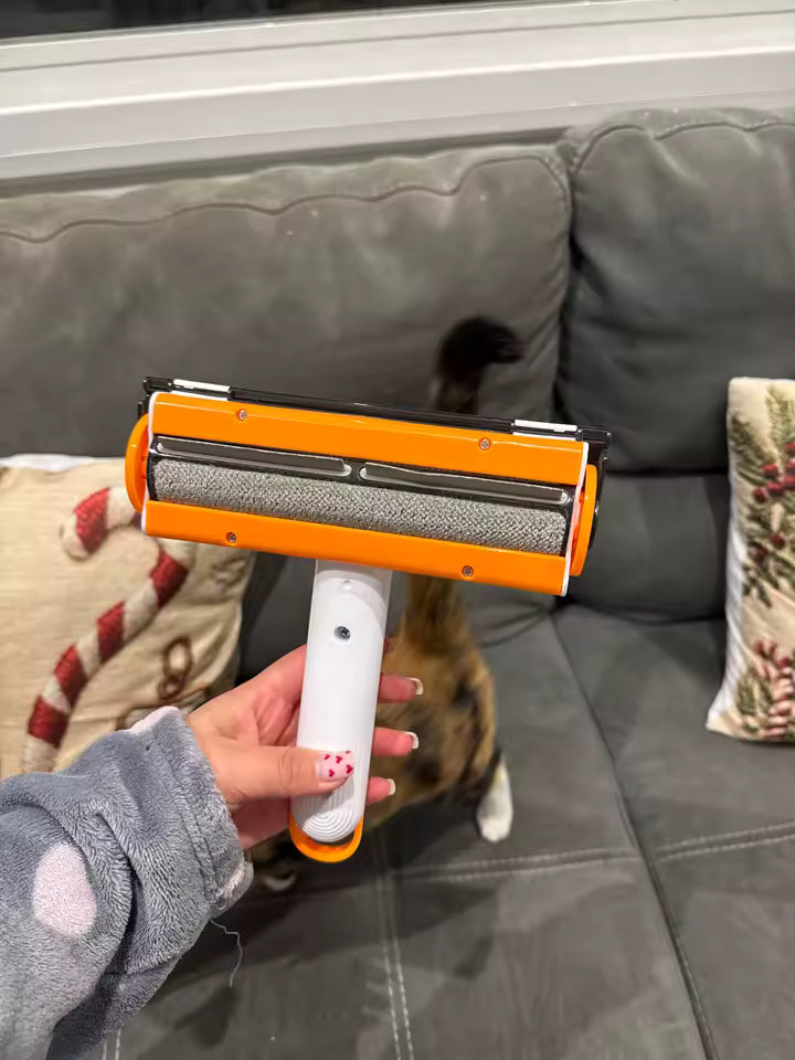 Furélyo™ – Pet Hair Removal Brush with Reservoir